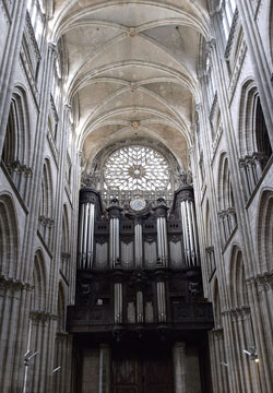 Photograph of the pipe organ at the Rouen Cathedral Notre-Dame in Rouen, France. Photo by Danielle MacDonald